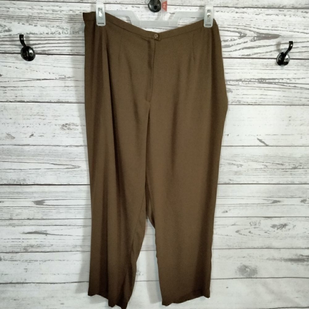 "Dress Barn" woman's pants 👖